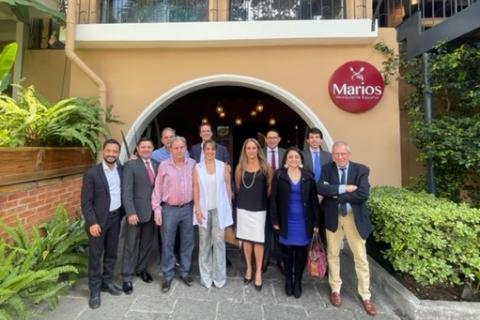 Los asistentes a la presentación de FIDBAN a instituciones y empresarios guatemaltecos  