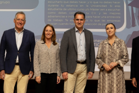 FIDBAN colabora con UNEATLANTICO, que recibe en sus instalaciones a Julio Arce Hamelink para su programa de charlas «¿Y ahora qué?»